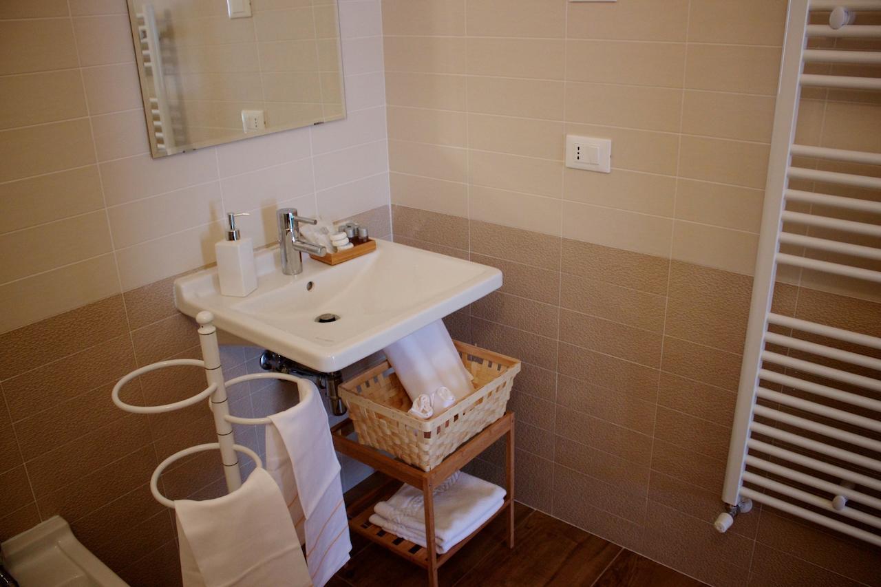 Paneolio B&B Poggio Picenze ภายนอก รูปภาพ